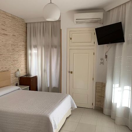 Hostal Cervantes Valdemoro Exterior foto